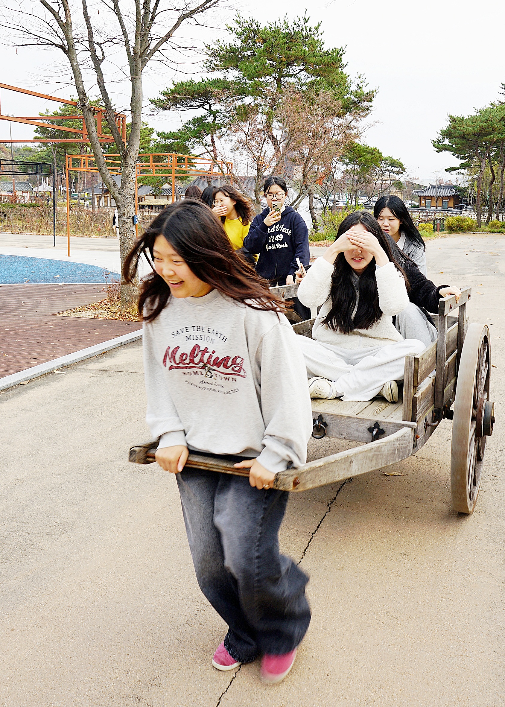 9dfd493592e0e83bc24b4c53ac0bd218_1764136