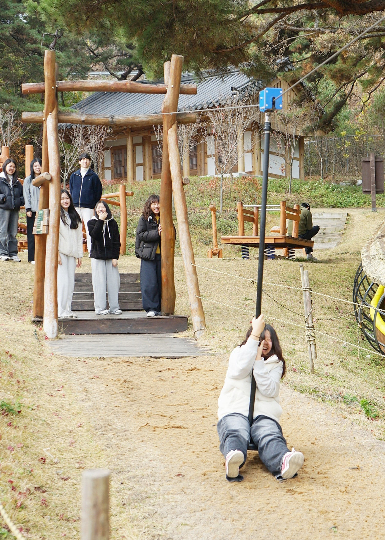 9dfd493592e0e83bc24b4c53ac0bd218_1764136