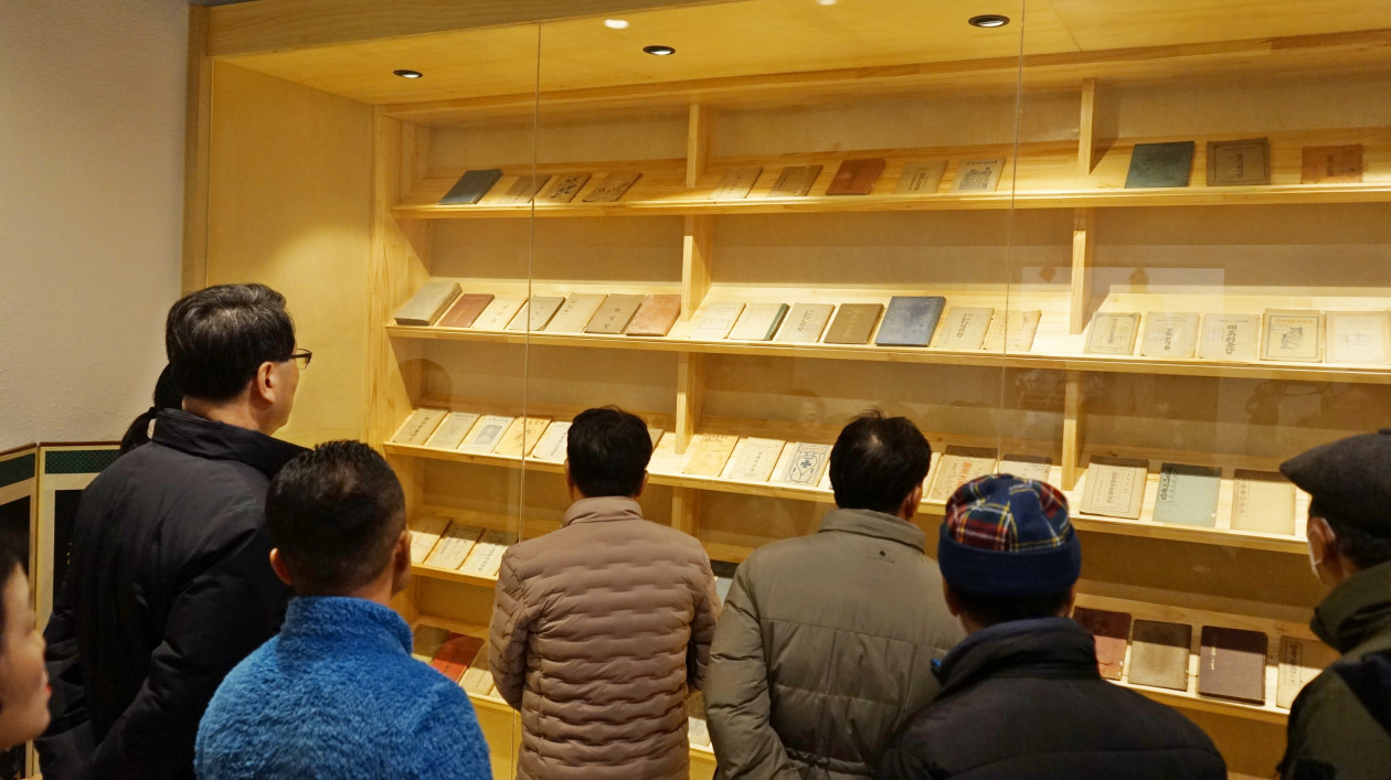 8537f3f6e9e20ef37320e8d50810cf3b_1766382