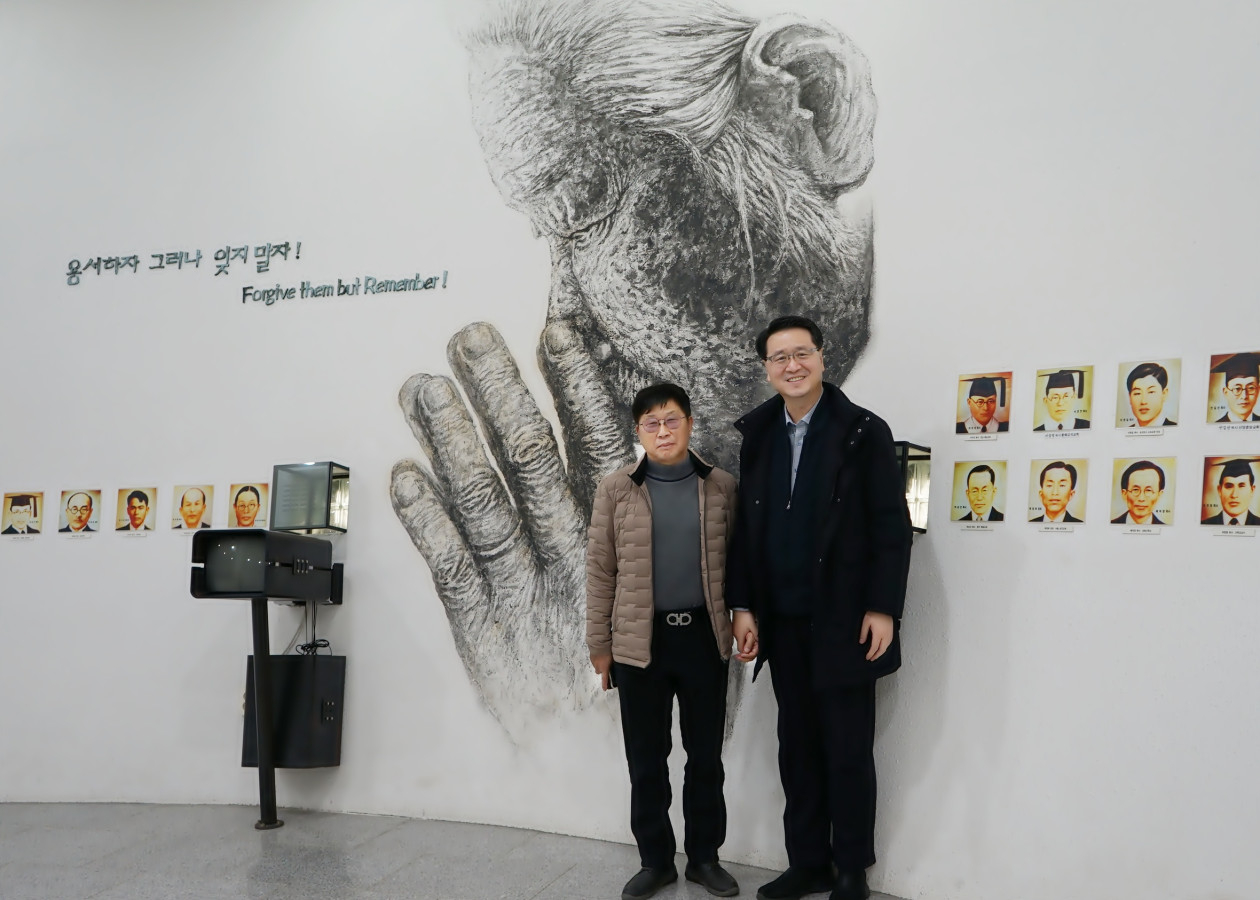 8537f3f6e9e20ef37320e8d50810cf3b_1766382