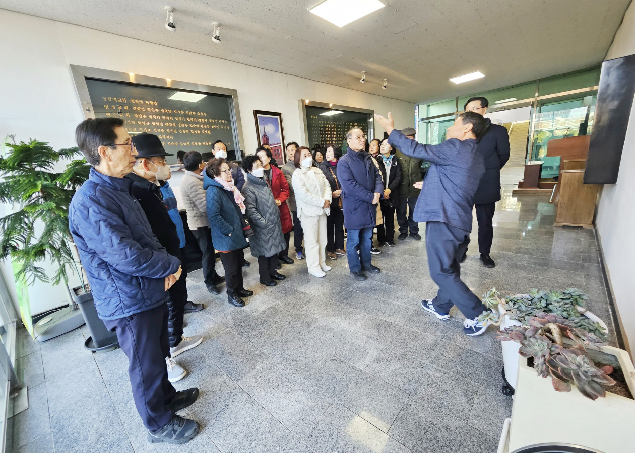 8537f3f6e9e20ef37320e8d50810cf3b_1766382